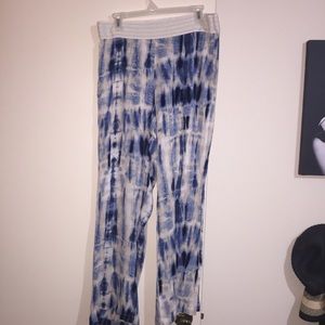Women’s flowy pants